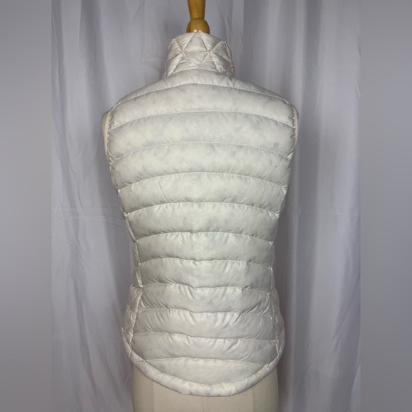 New Patagonia Women's Cream Down Vest XS - Picture 4 of 8